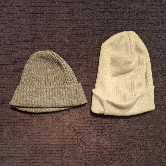 Pair of Rib Knit Beanies - FUQILA & BULA (Grey & Cream) Merino Wool - Picture 2 of 6